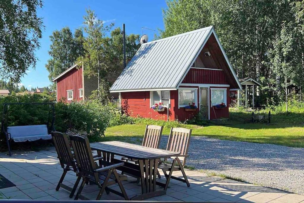 Adorable 1-Bedroom Cottage/Guesthouse In Kittilae 外观 照片