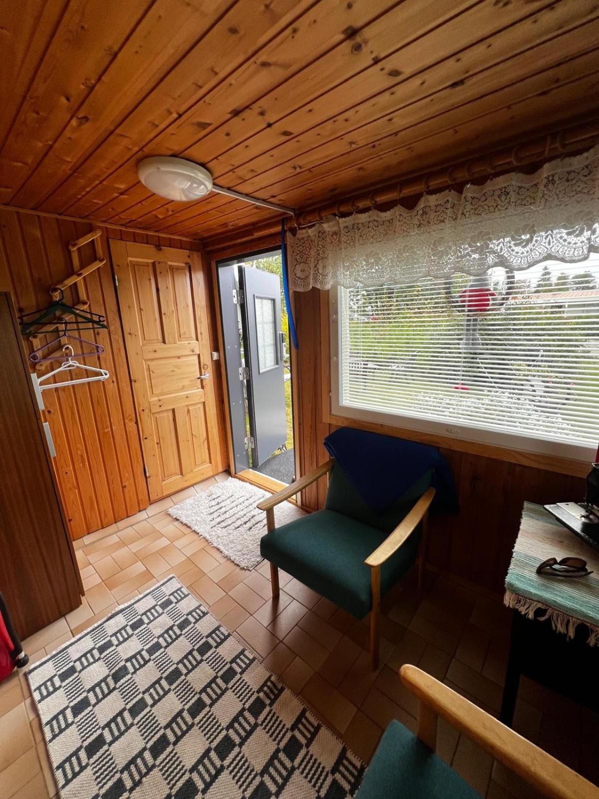 Adorable 1-Bedroom Cottage/Guesthouse In Kittilae 外观 照片